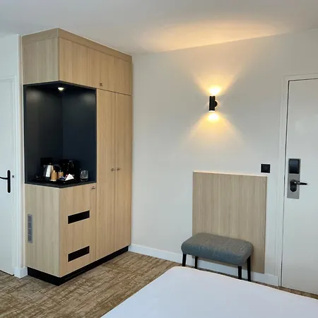 Mercure Lo Centre سانت لو