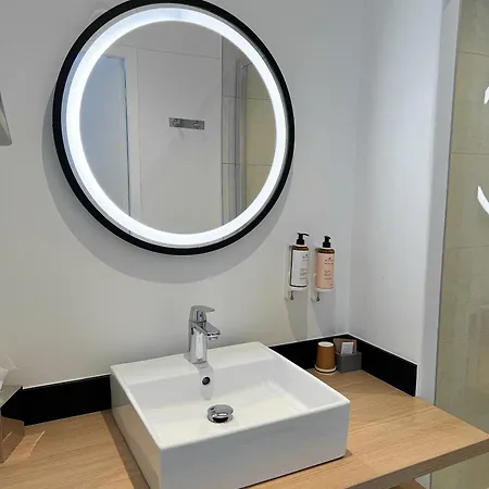 فندق Mercure Lo Centre