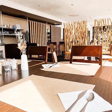 Mercure Lo Centre 4*