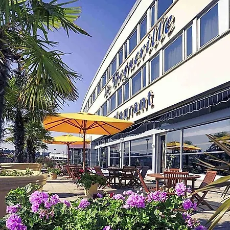 Mercure Lo Centre Hotel 4*