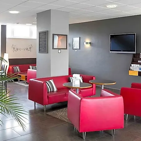 Mercure Lo Centre Hotel 4*
