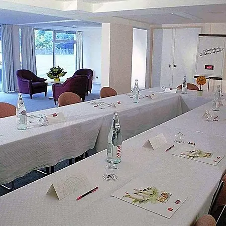 Mercure Lo Centre 4*