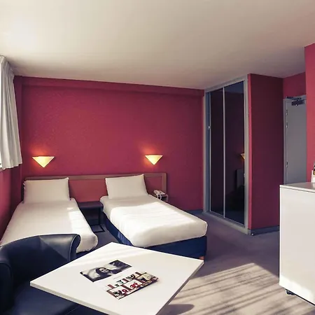 Mercure Lo Centre Hotel