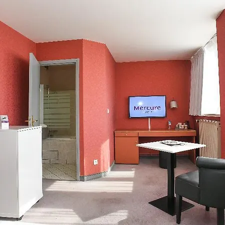Mercure Lo Centre فندق