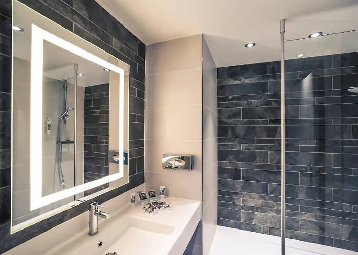 Hotel Mercure Lo Centre 4*