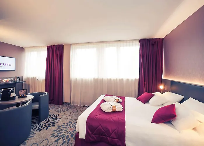 Mercure Lô Centre Hotel 4*